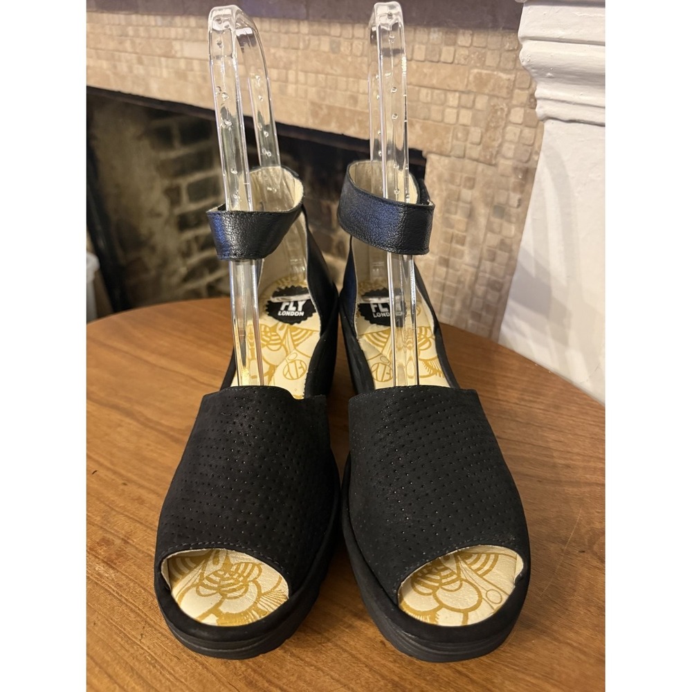Fly London Yake Women's Sandal EU 41 Black Ankle Strap Open Toe EUC - Picture 2 of 7